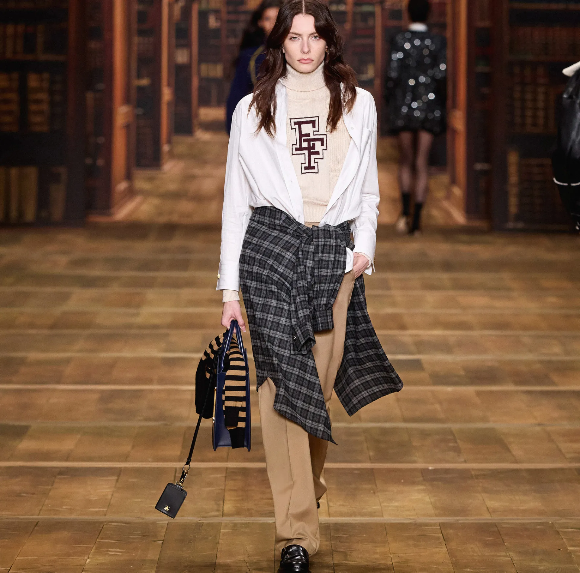 Elisabetta Franchi Tailleur|Trousers And Shorts|Cool wool trousers with darts