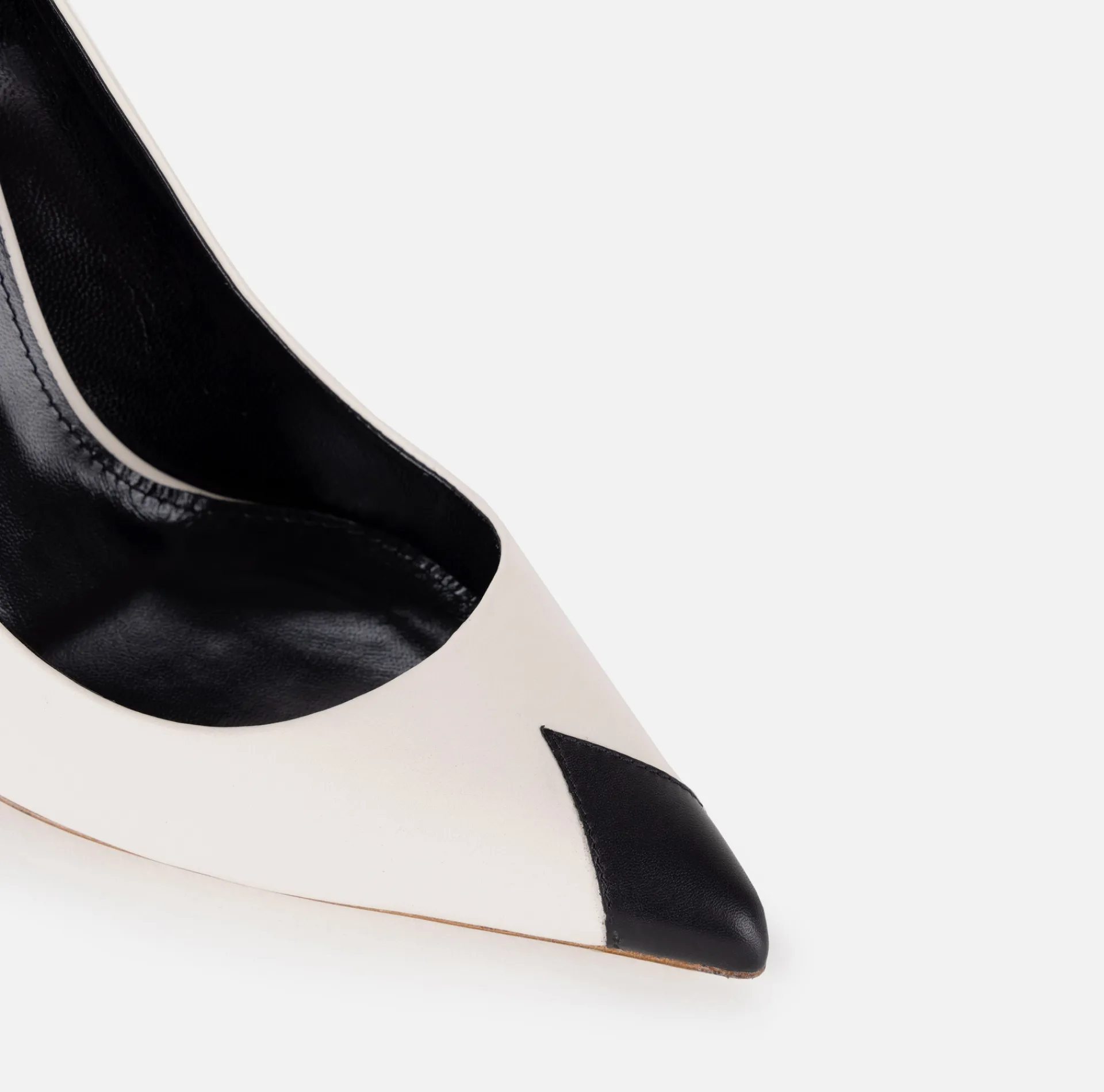 Elisabetta Franchi Pumps|Nappa leather pumps with toecap Étoile