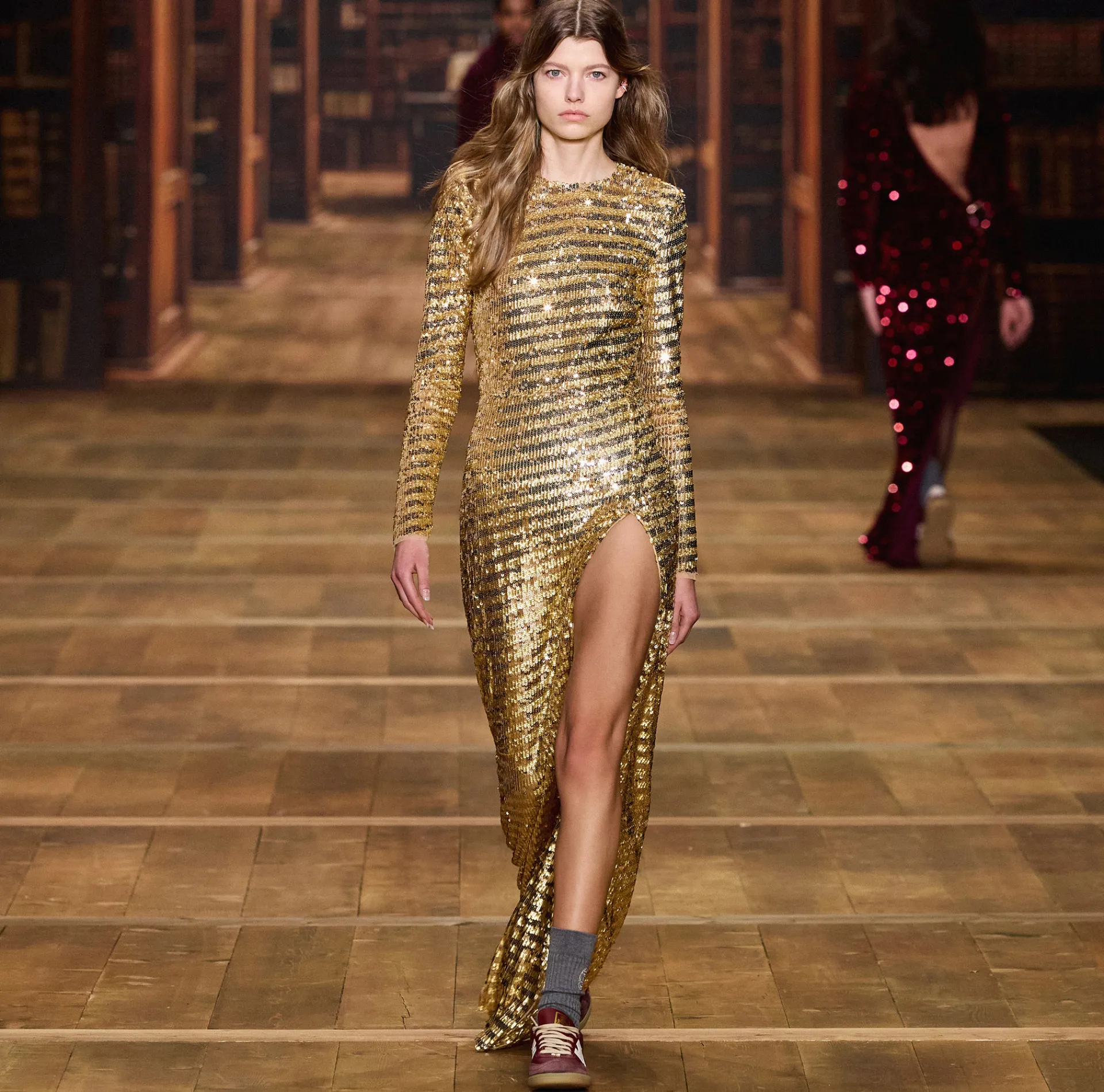 Elisabetta Franchi Red Carpet Dresses|Red Carpet|Sequin-embroidered tulle red carpet dress with cut-out Gold