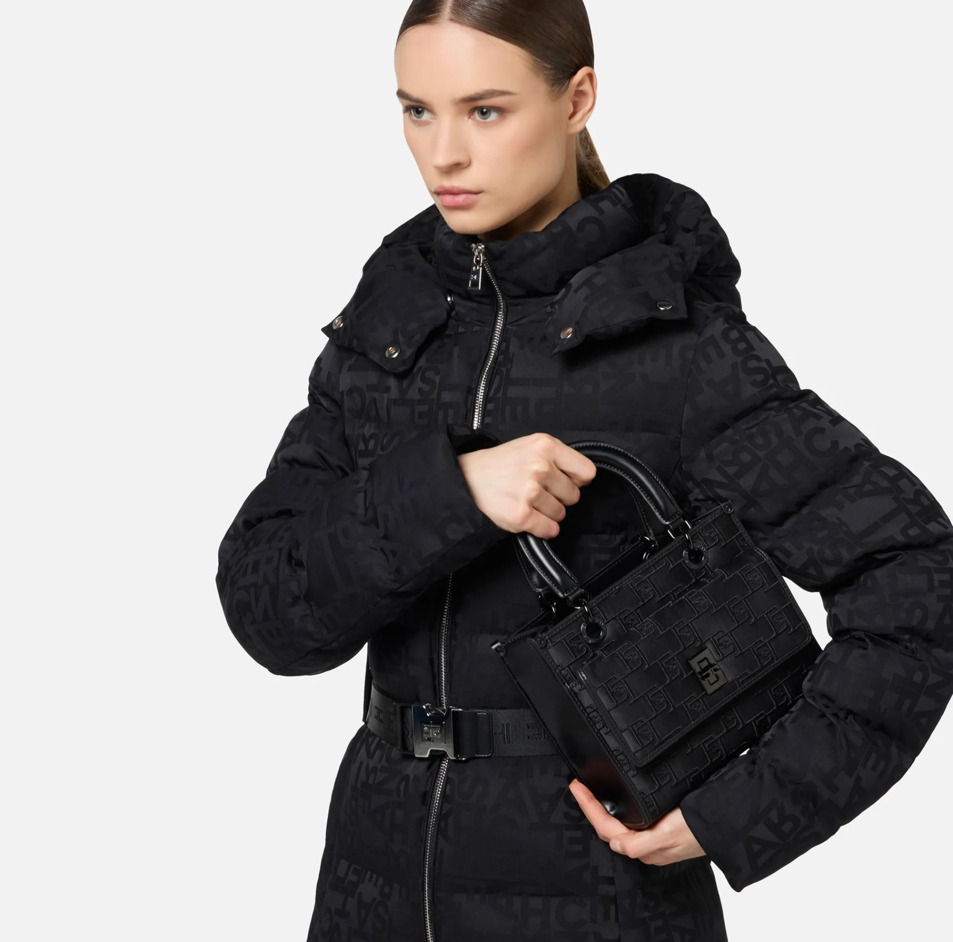 Elisabetta Franchi Handbags|Small handbag with embossed logo Black