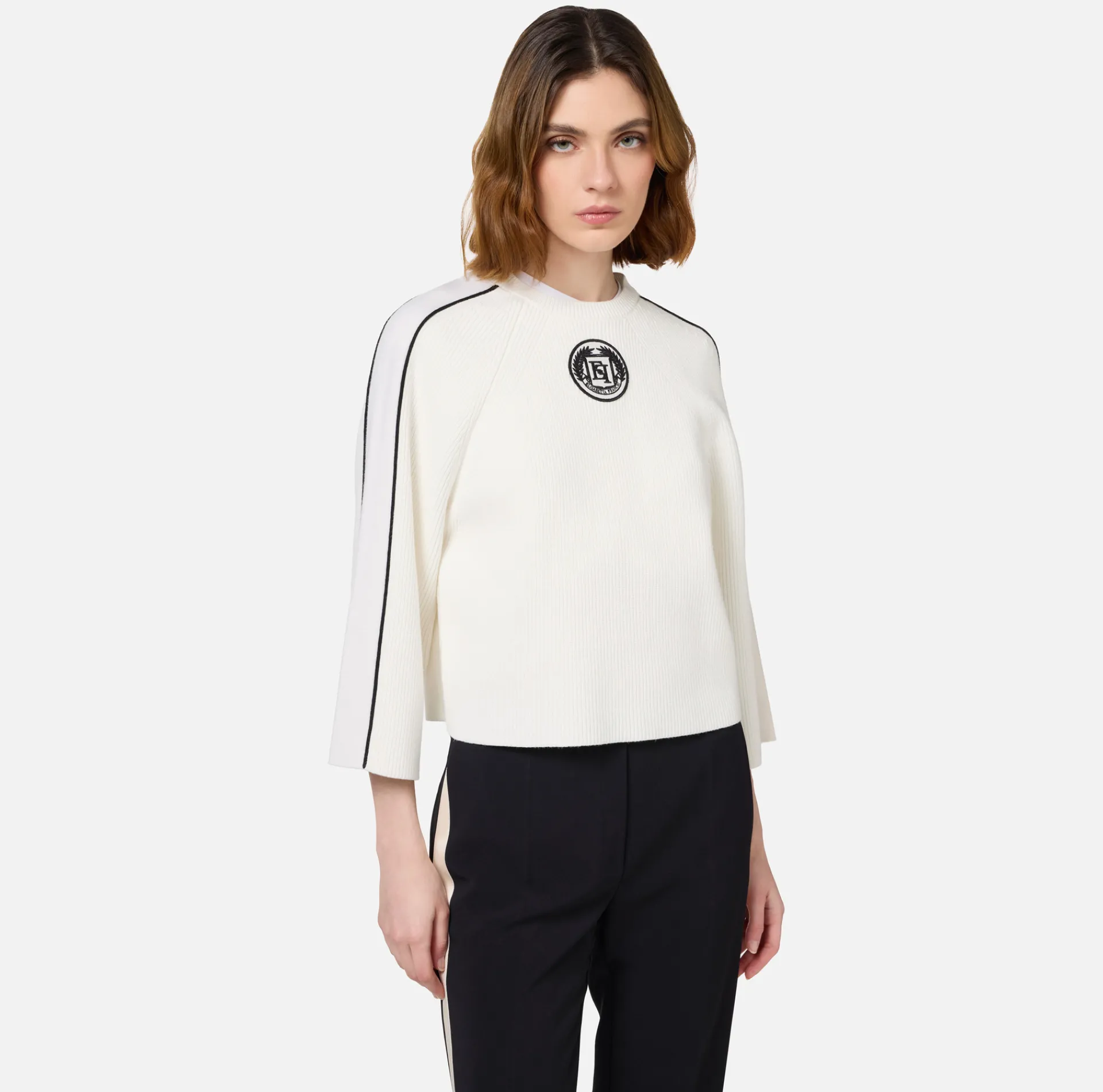 Elisabetta Franchi Knitwear And Sweatshirts|Viscose cropped top with logo patch Ivory/Black