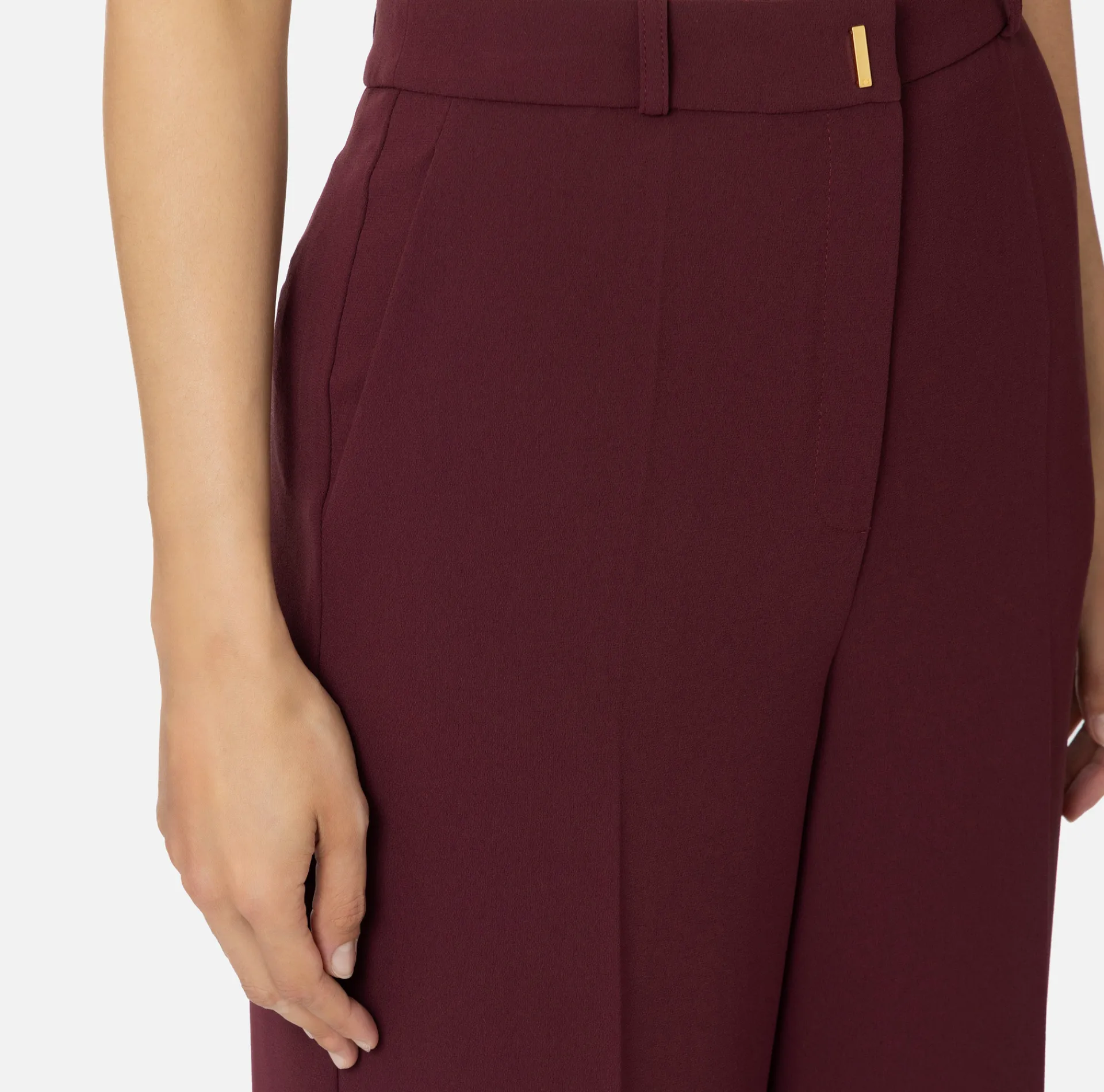 Elisabetta Franchi Trousers And Shorts|Woven crêpe straight fit trousers with logo plaque RougeNoir